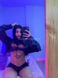 Escorts Detroit, Michigan Hey love. I’m available for both In/out service