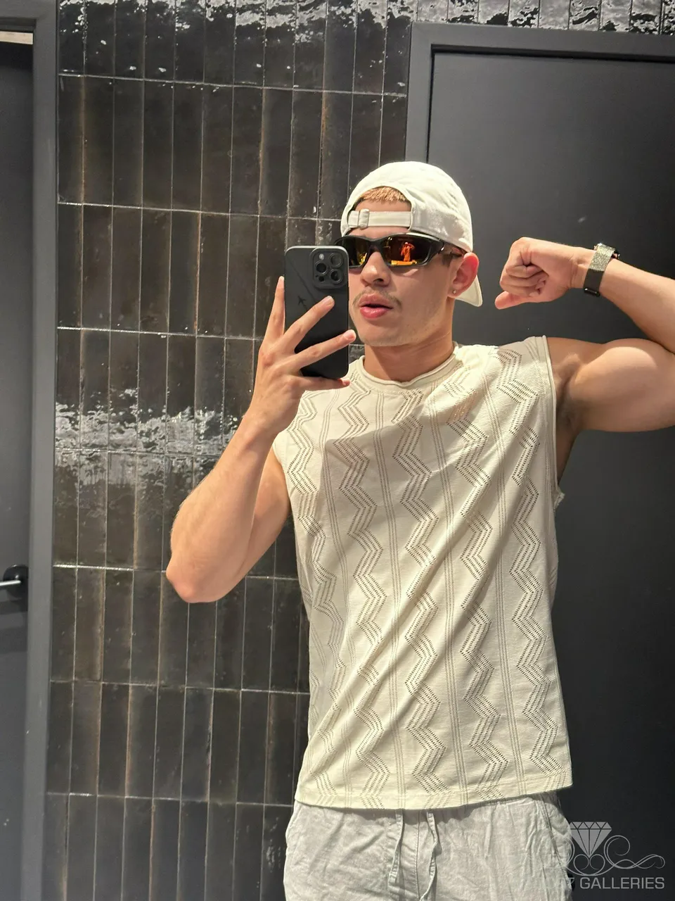 Escorts Newark, New Jersey Yeibi