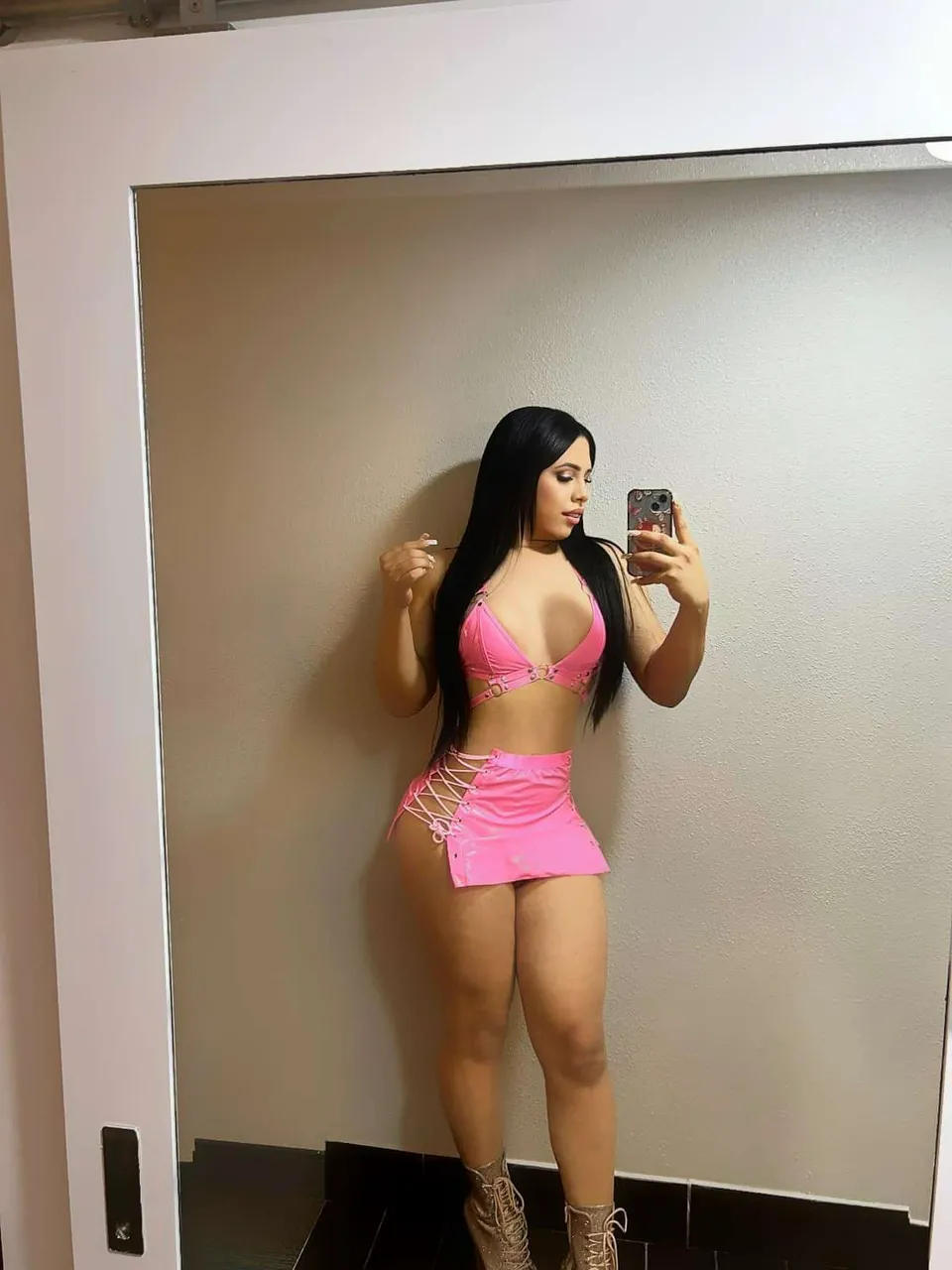 Escorts Atlanta, Georgia Top and bottom