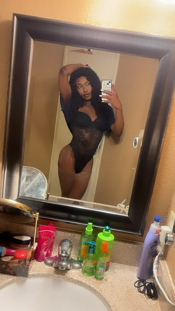 Escorts Ontario, California Kitoria
