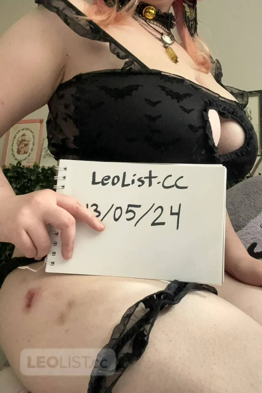 Escorts Prince George, British Columbia The girl you’ve always wanted to lowkey fuck next door ;)