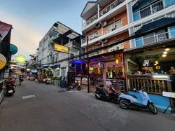 Pattaya, Thailand Honey Pot Bar