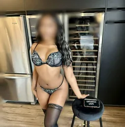 Escorts Kitchener, Ontario Shayla