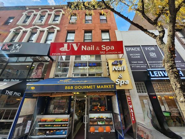 Massage Parlors New York City, New York New UV Nails and Spa
