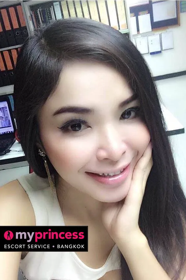 Escorts Bangkok, Thailand Full Service Deluxe Escort Venus GFE Massage Sex Toys