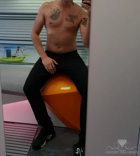 Escorts Hamburg, Germany Kalvin