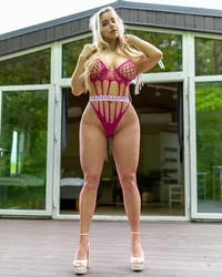 Escorts Dubai, United Arab Emirates Call Girls in Abu Dhabi – Shruti