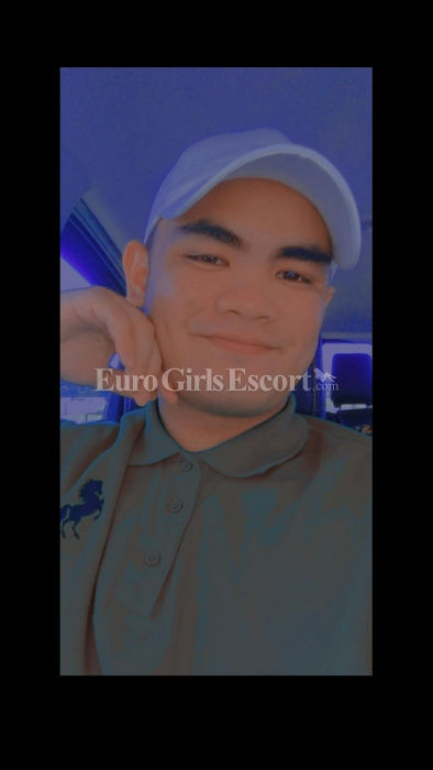 Escorts Kuching, Malaysia Alexson Arin