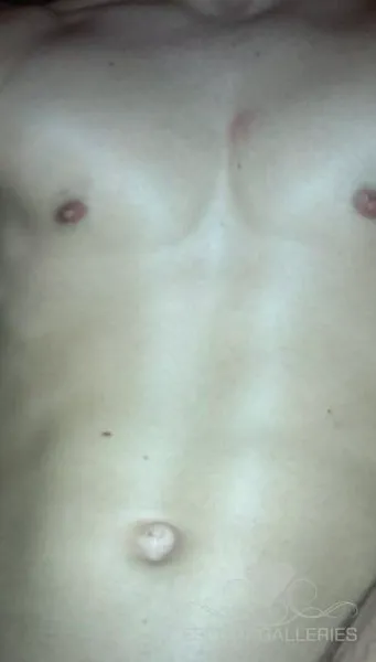 Escorts Essen, Germany Alex