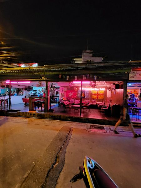 Beer Bar / Go-Go Bar Pattaya, Thailand Hang Loose Beer Bar
