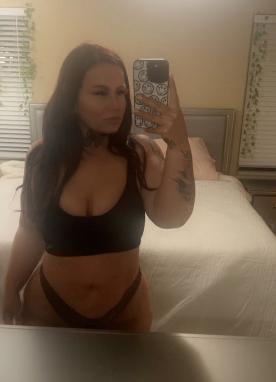 Escorts Ontario, California Alexxa_