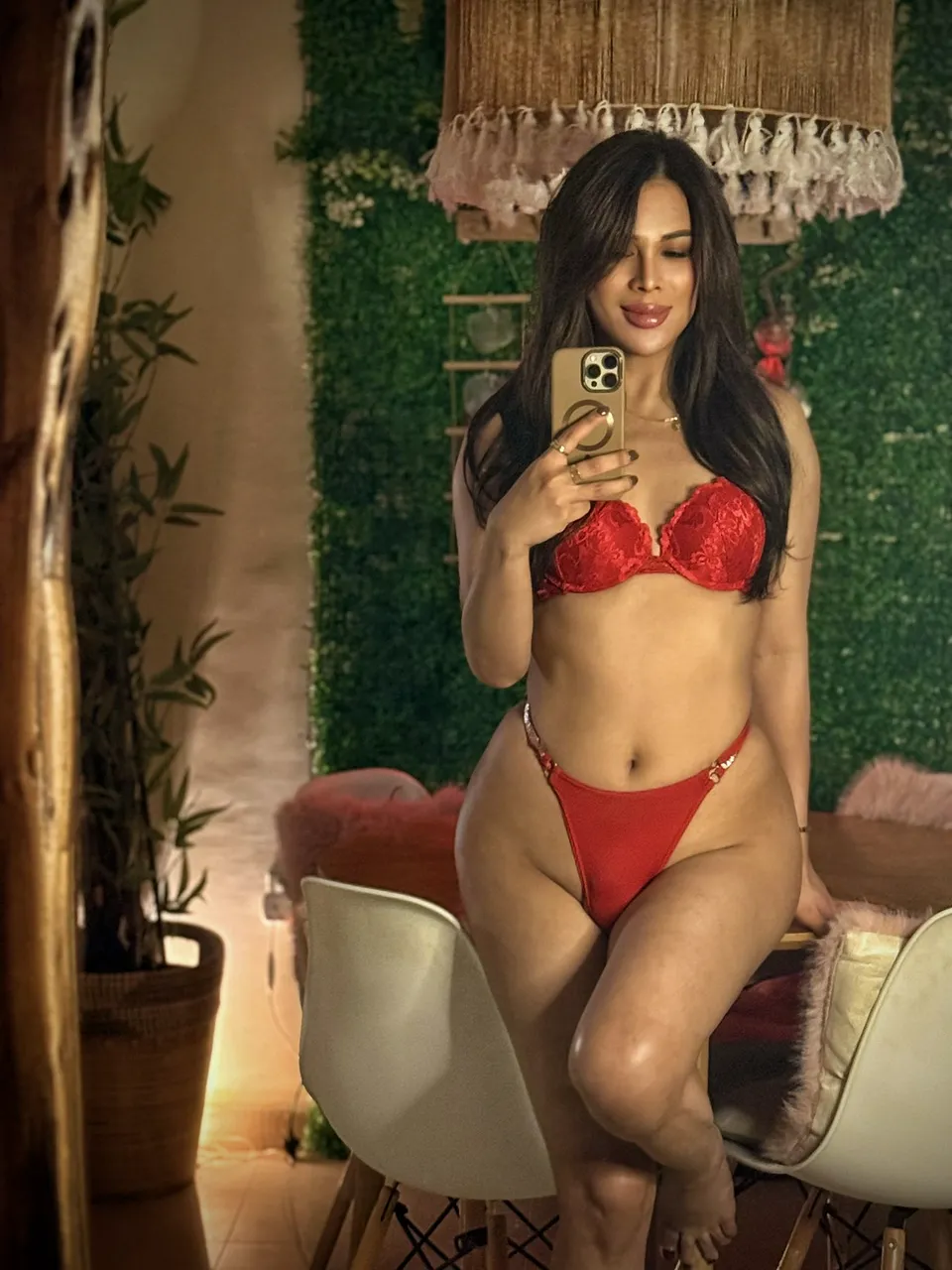 Escorts Dubai, United Arab Emirates Jen: world class sex top/bottom/GFE