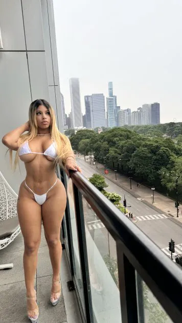 Escorts Chicago, Illinois Nayer | ¡HOLA, CARIÑO!