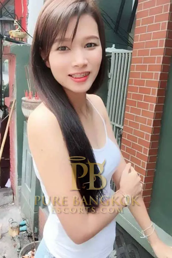 Escorts Bangkok, Thailand Gorgeous Lady Escort Nelly Blowjob Rimming Sex Toy Play