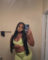 Escorts Charlotte, North Carolina Come on relax with me daddy