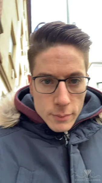 Escorts Mannheim, Germany Pier