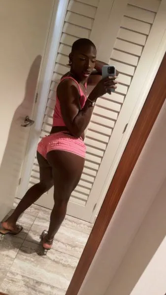 Escorts Irondale, Alabama GenesisGorgeous