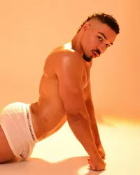 Escorts Larnaca, Cyprus KAICKFERRER