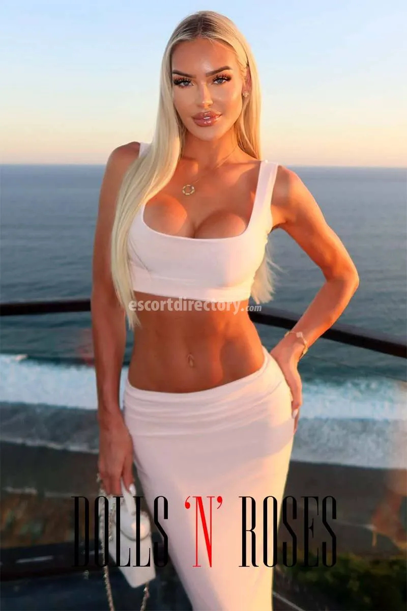 Escorts London, England Amelia, Dollsandroses