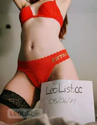 Escorts Delta, British Columbia Sexy Fun Red Head