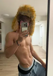Escorts Dubai, United Arab Emirates TwinkHott