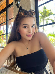 Escorts Cebu City, Philippines Sexy thick girl