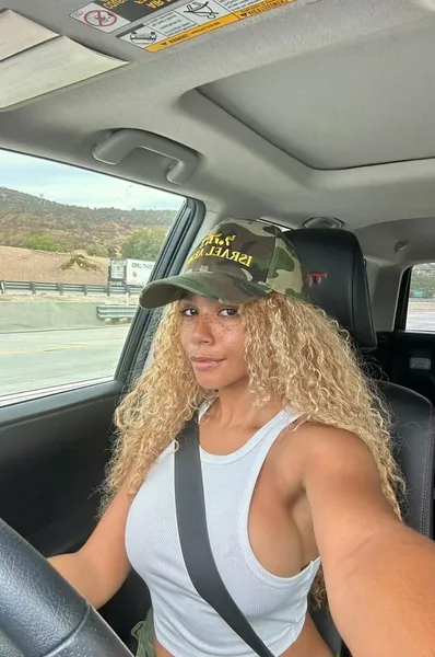 Escorts Victoria, British Columbia Lovelyn