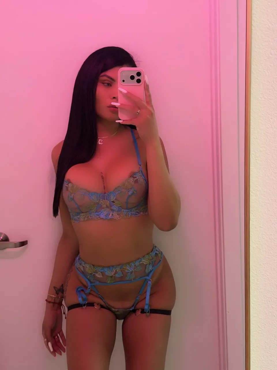 Escorts Hollywood, California Ts Nicolle foxx