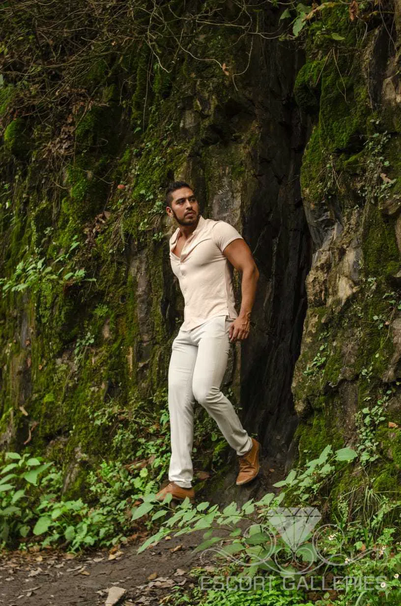 Escorts Dusseldorf, Germany null