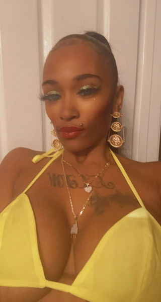 Escorts Alexandria, Virginia Skyee