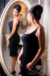 Escorts Paris, France Lina