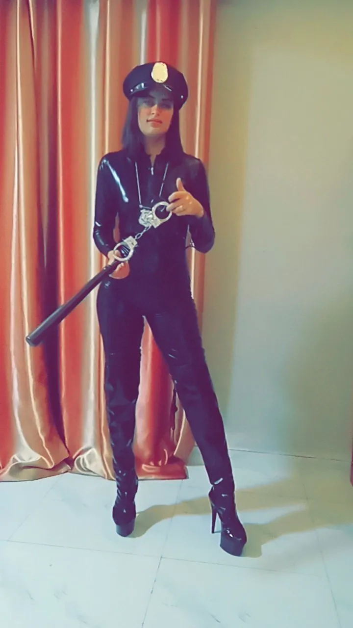 Escorts Dubai, United Arab Emirates ☣️ Mistress Maram ☣️