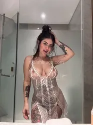 Escorts Chicago, Illinois "AN IRRESISTIBLE SNACK YOU'LL LOVE! FULL-BODY