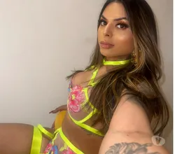 Escorts Glasgow, Scotland TS EMILY - TOP NUMBER 01