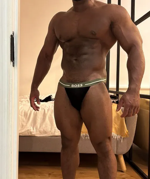 Escorts Dubai, United Arab Emirates MuscularMassage