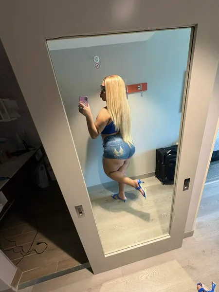 Escorts Austin, Texas BIRTHDAY GIRL 🩷