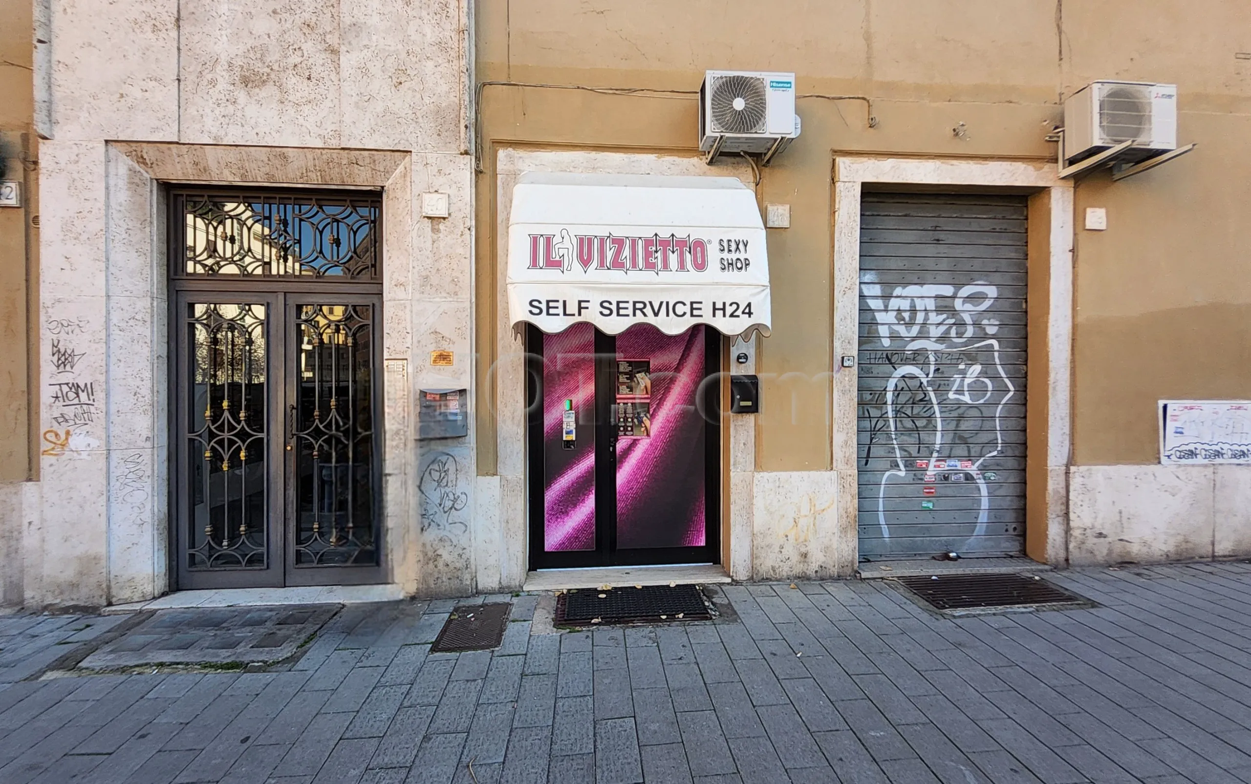 Rome, Italy Il Vizietto Sexy Shop Automatico 24h