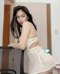 Escorts Al Ain City, United Arab Emirates Lora