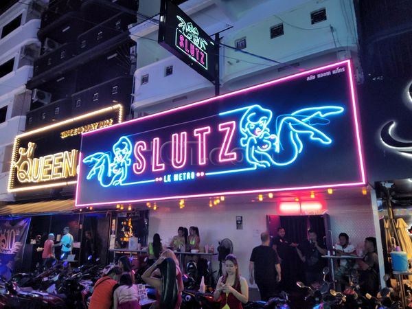 Bordello / Brothel Bar / Brothels - Prive Pattaya, Thailand Slutz - Lk Metro