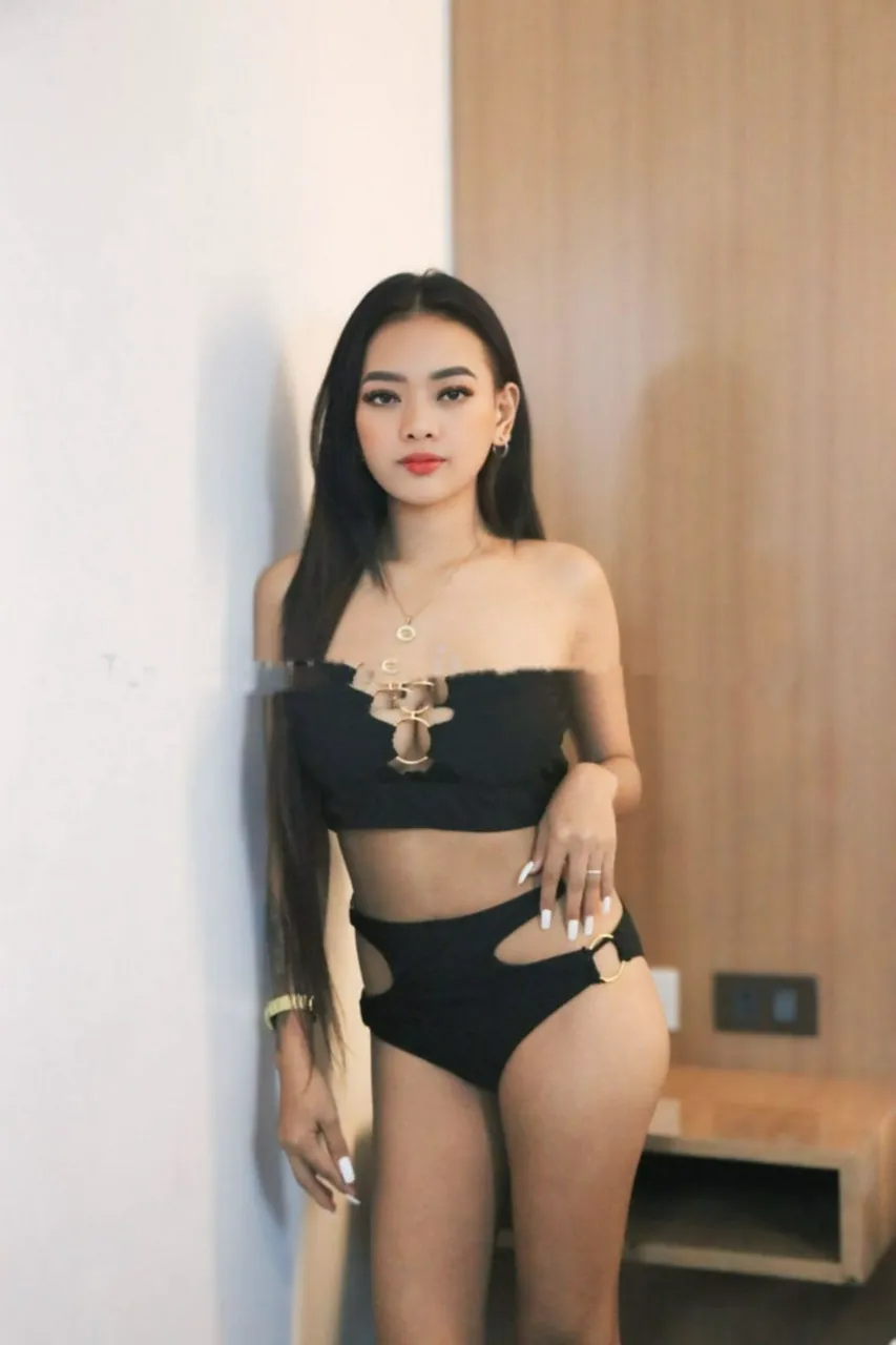 Escorts Makati City, Philippines Luna