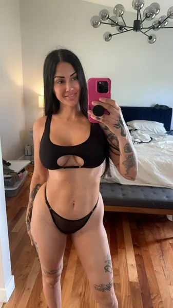 Model Hooker Chattanooga