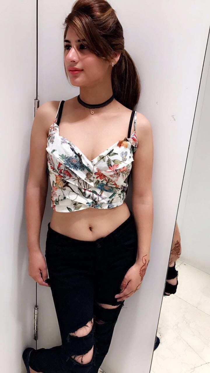 Escorts Abu Dhabi, United Arab Emirates Priya Verma Slim
