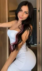 Escorts Orange County, California Paige | Up all night The perfect tiny treat Available now