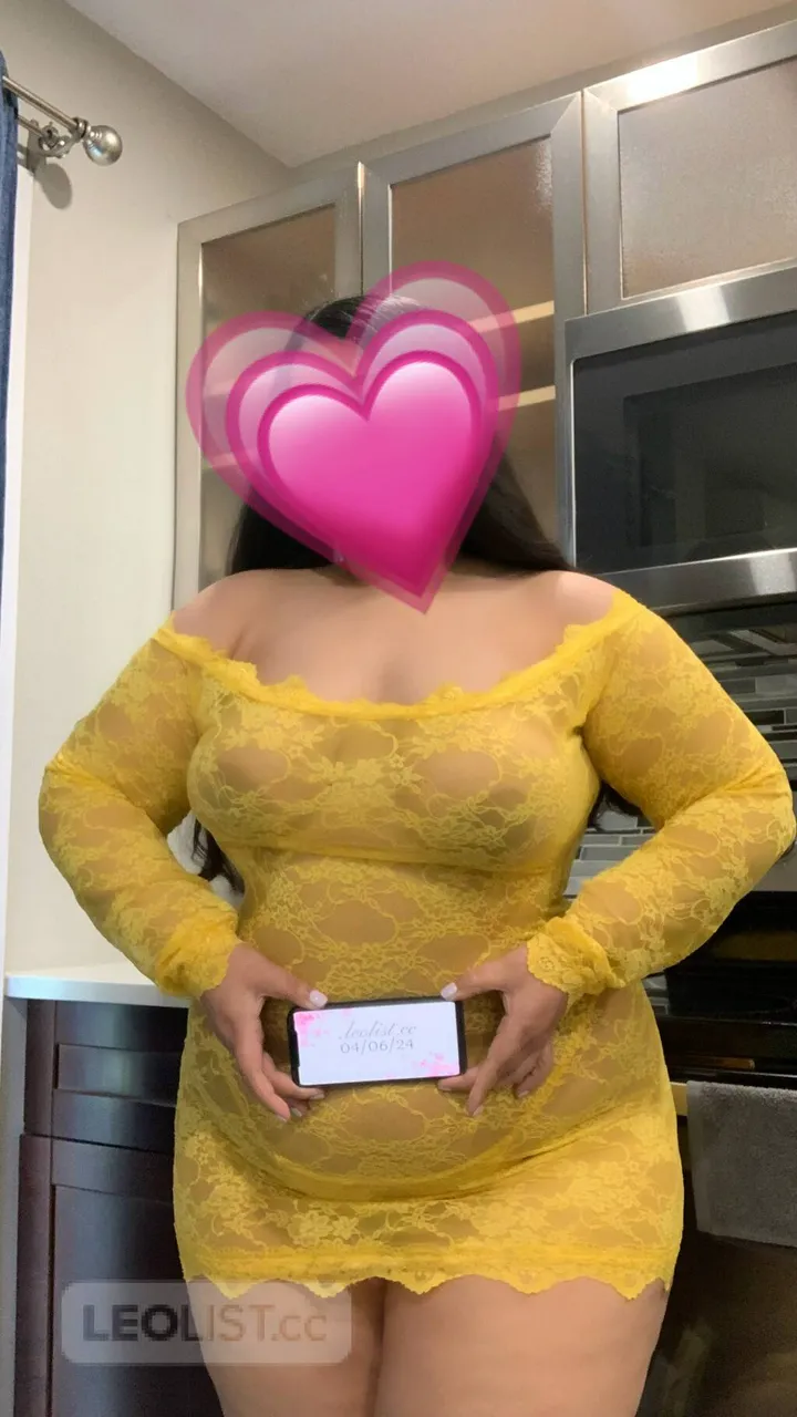 Escorts Peterborough, Ontario NEW TO PTBO! BBW LOVERS! I am SEXY SULTRY & naturally CURVY