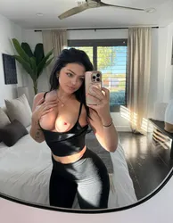 Escorts Seattle, Washington Welcome I'm available for SEXTING, MASSAGE AND SEX both incall, Outcall and Cardate Text me +1 (22