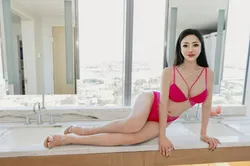 Escorts Las Vegas, Nevada silly, sweet and loving Asian gem in Las Vegas