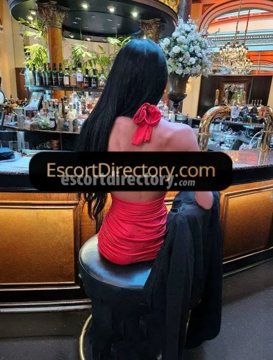 Escorts Edinburgh, Scotland Lucy