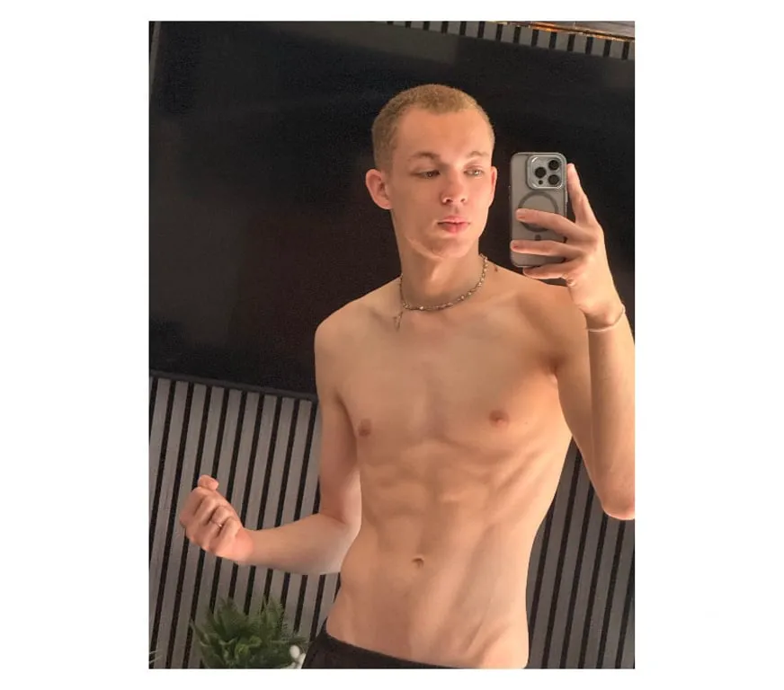 Escorts Grays, England Twink Top&Bottom accom Brazilian mix🇧🇷🍆