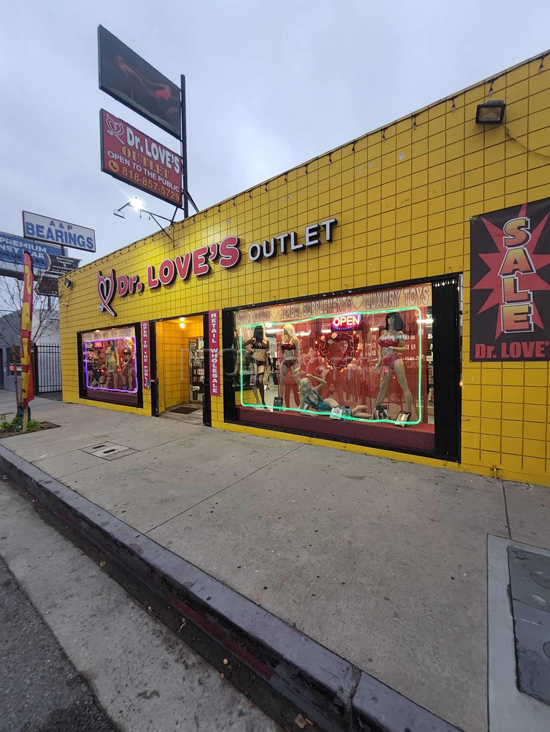 Canoga Park, California Dr. Love’s Outlet