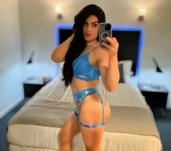 Escorts Earls Barton, England Jullia beautiful Sexy hot doll ..